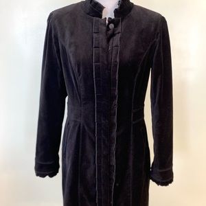 GORGEOUS🖤WHBM Sz 12 Black Velvet Snap Front Long Coat